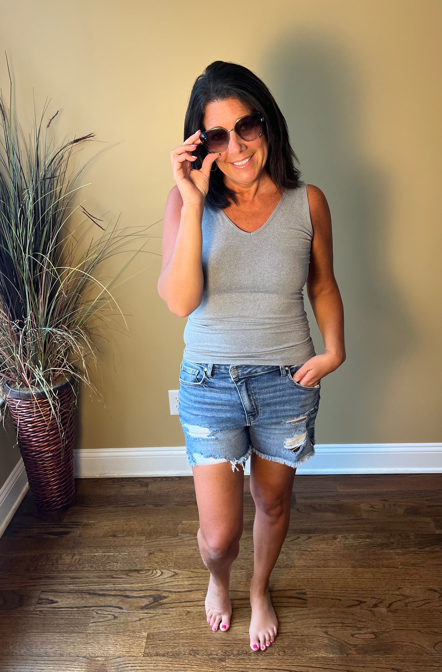 Seamless u or v Neck Tank(white, pink, blue, gray)