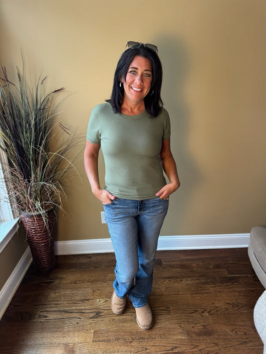 Lazy Days Tee (beige, olive, black)